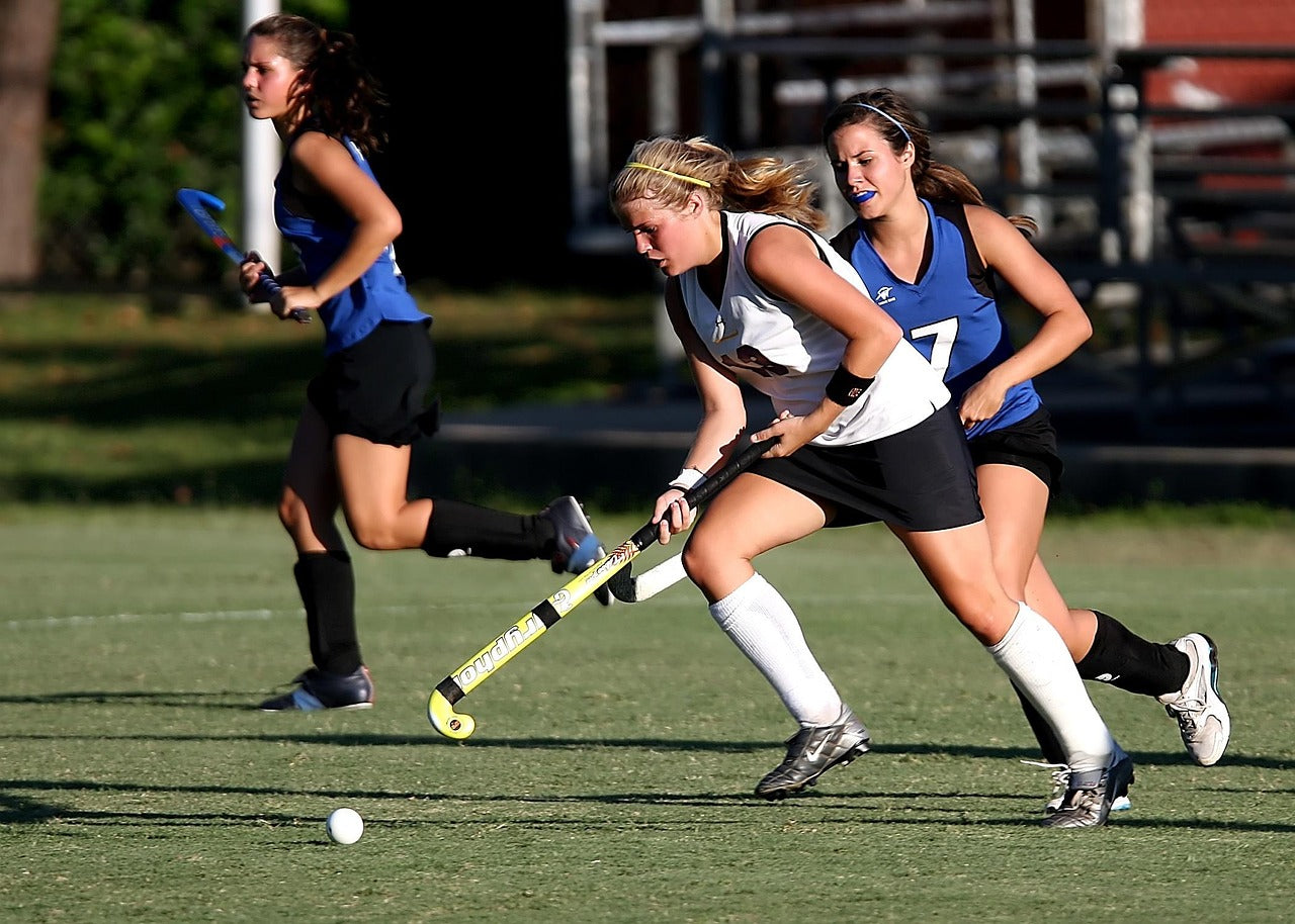 files/field-hockey-1537470_1280.jpg